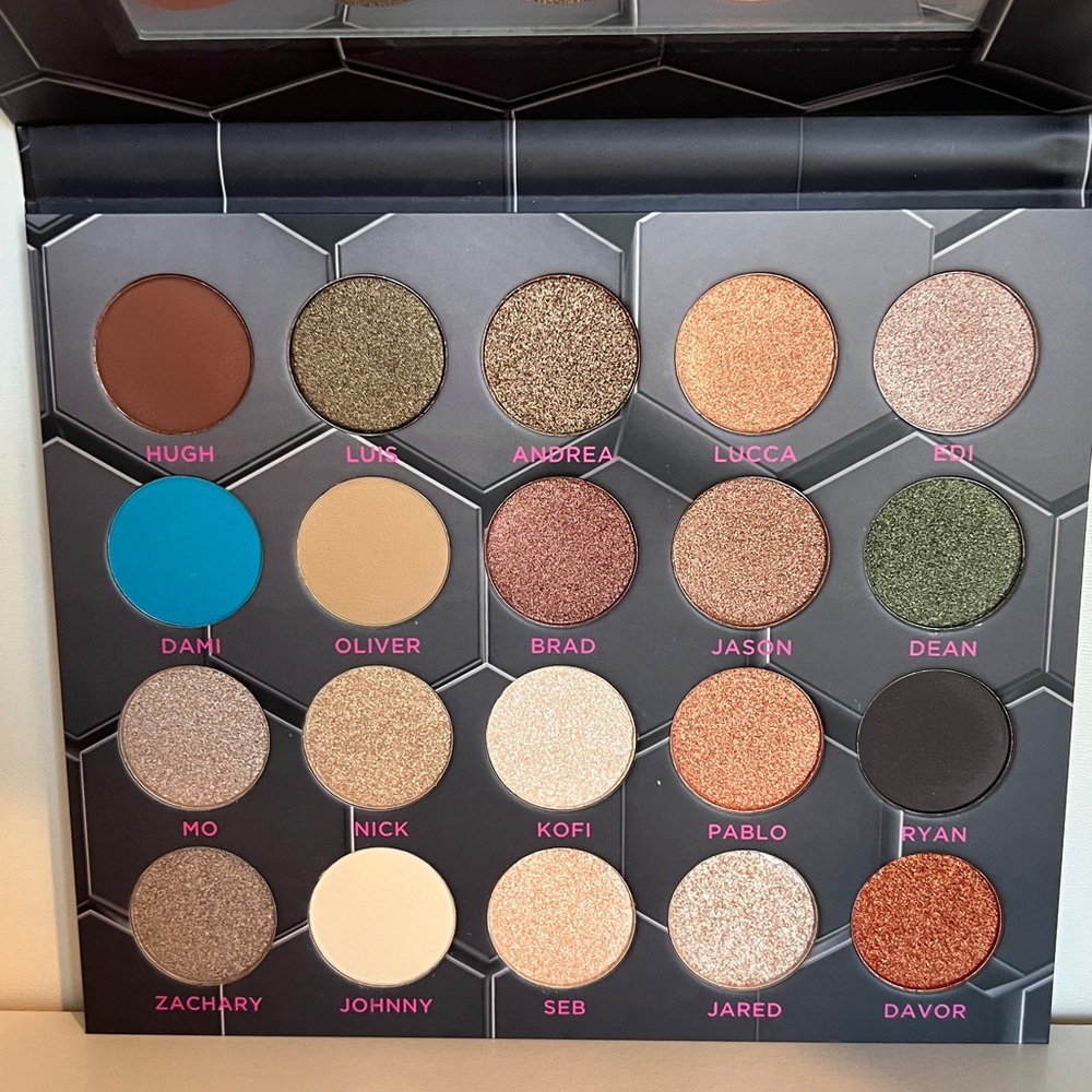 BeeBeauty London: Barbarella Eyeshadow Palette